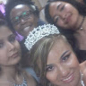 Meet your Posher, Lesly